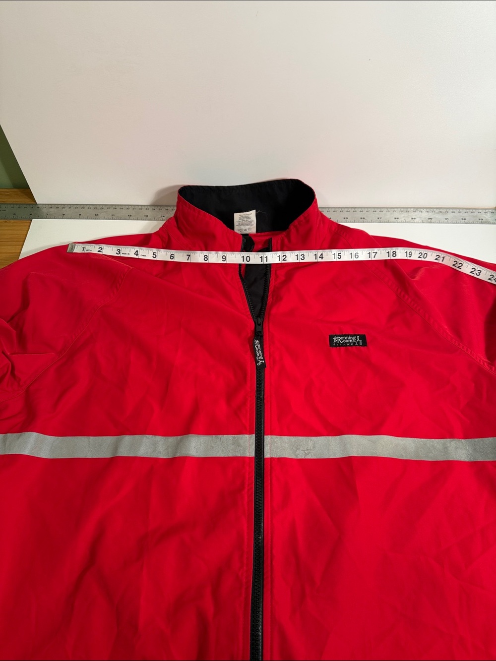 Running Room, Red Men's Windbreaker Running Jacket w/ Visibility Stripes - Picture 4 of 9